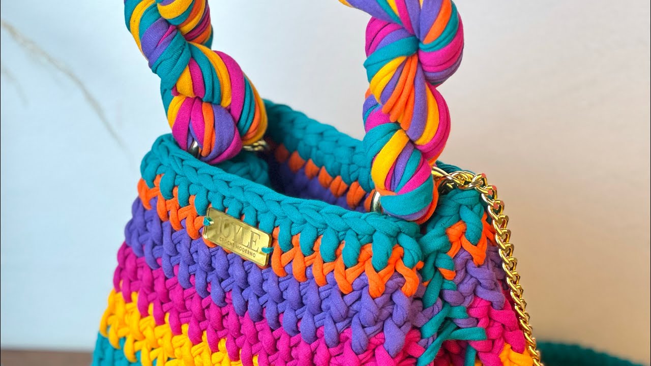 Bolsa de Crochê colorida