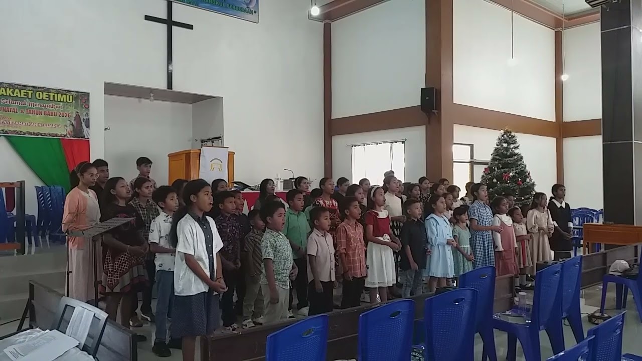 Latihan lagu halleluya Handel oleh paduan suara solideo voice dan the children of solideo 