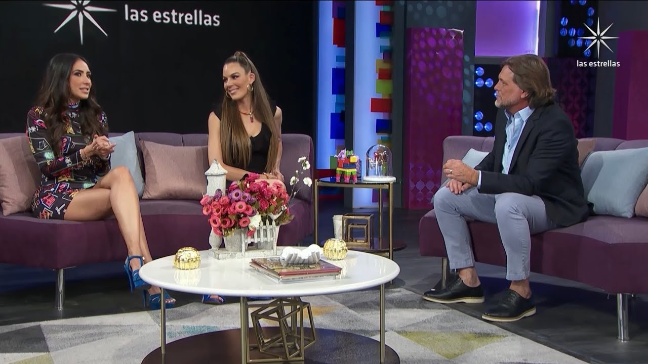 Cynthia Urías Blue Heels