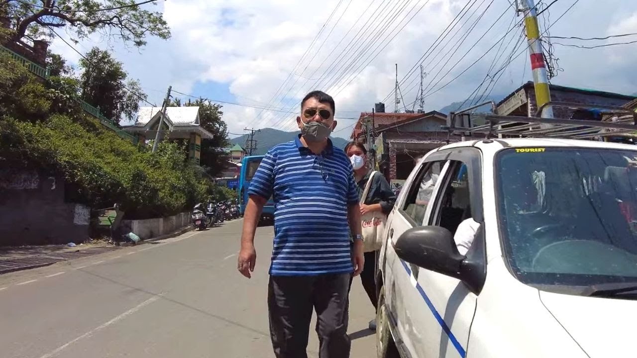 Walking in Dharamshala Mall Road // Himachal Pradesh 4K India