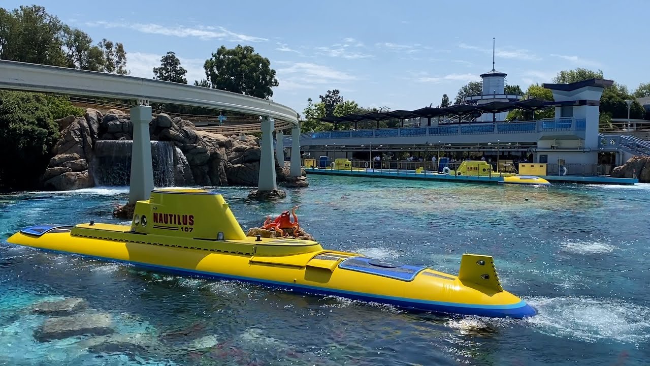 Finding Nemo Submarine Voyage Returns to Disneyland (July 25, 2022) - Ride Video