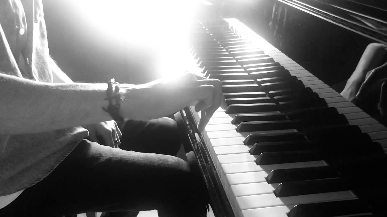 Ezio Bosso - Following a bird (short version) piano by Robert Carulli