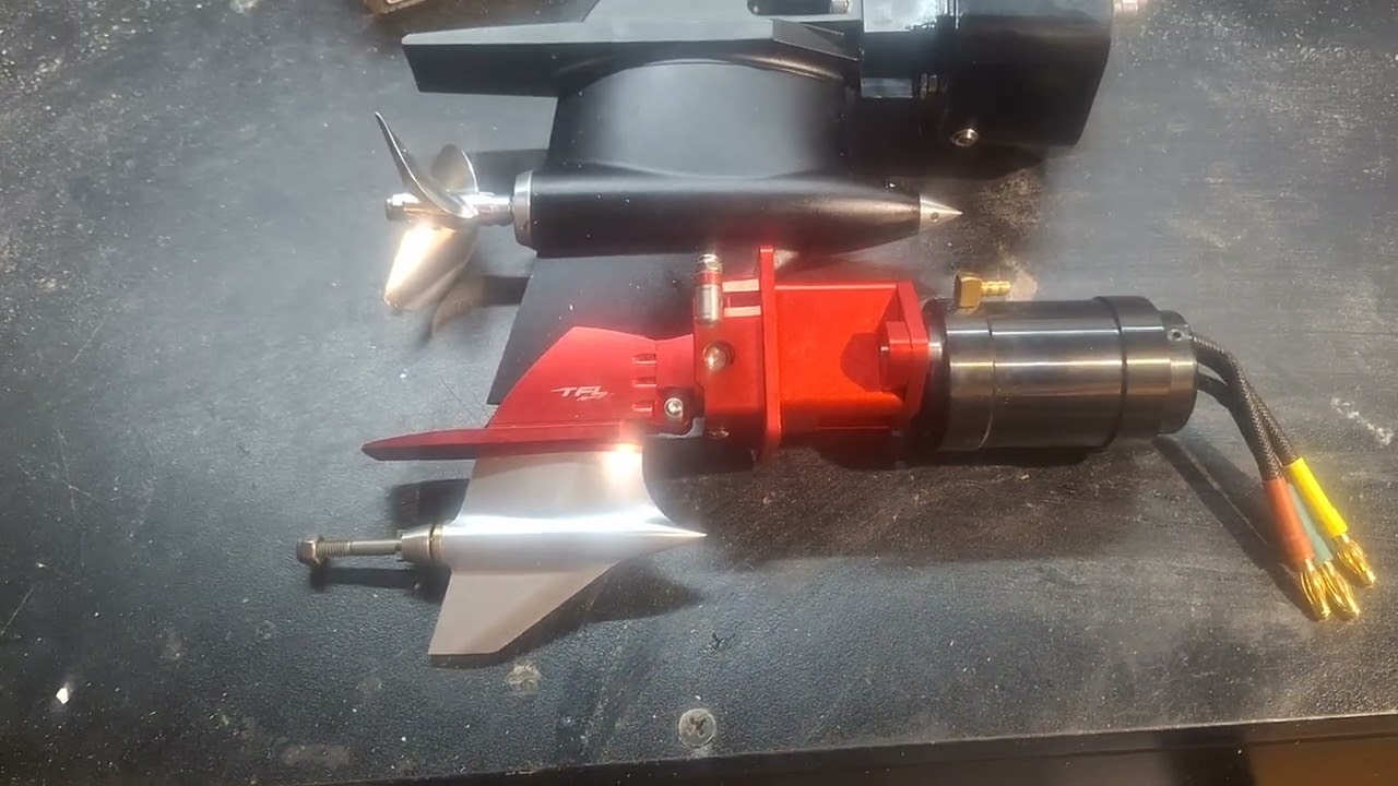 Tfl vs MHZ  outdrives#boatgang #boatworks #rcboating #rcboat