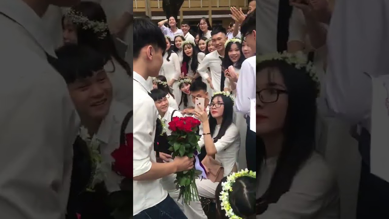 Học sinh thời nay tỏ t&igrave;nh giữa s&acirc;n trường :v