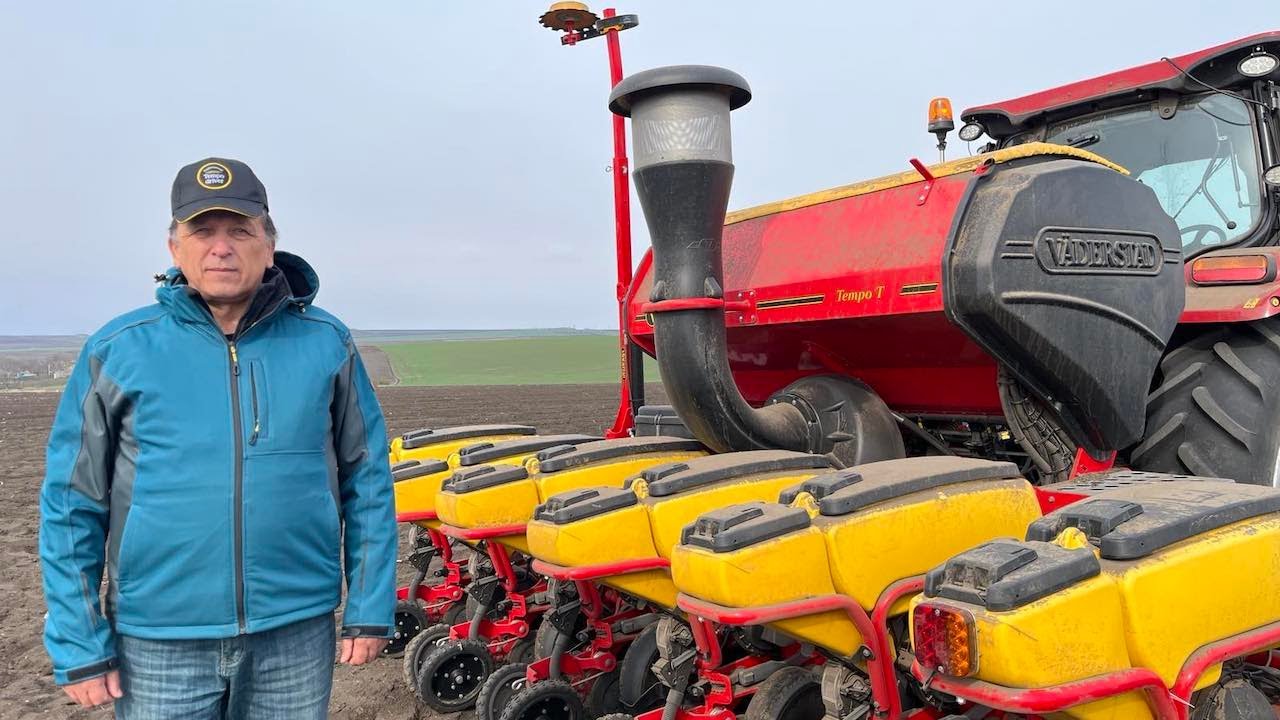 Vaderstad Tempo T6 в хозяйстве HOTIN SRL, Молдова