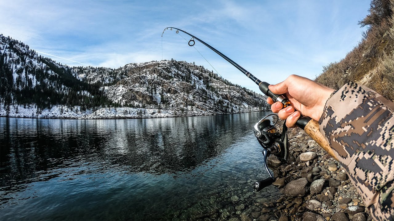 Winter Fishing the Columbia River - Overnight Camping (Catch & Cook)