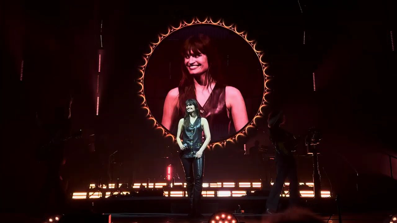 CLARA LUCIANI // Respire encore // Accor arena Paris 2026