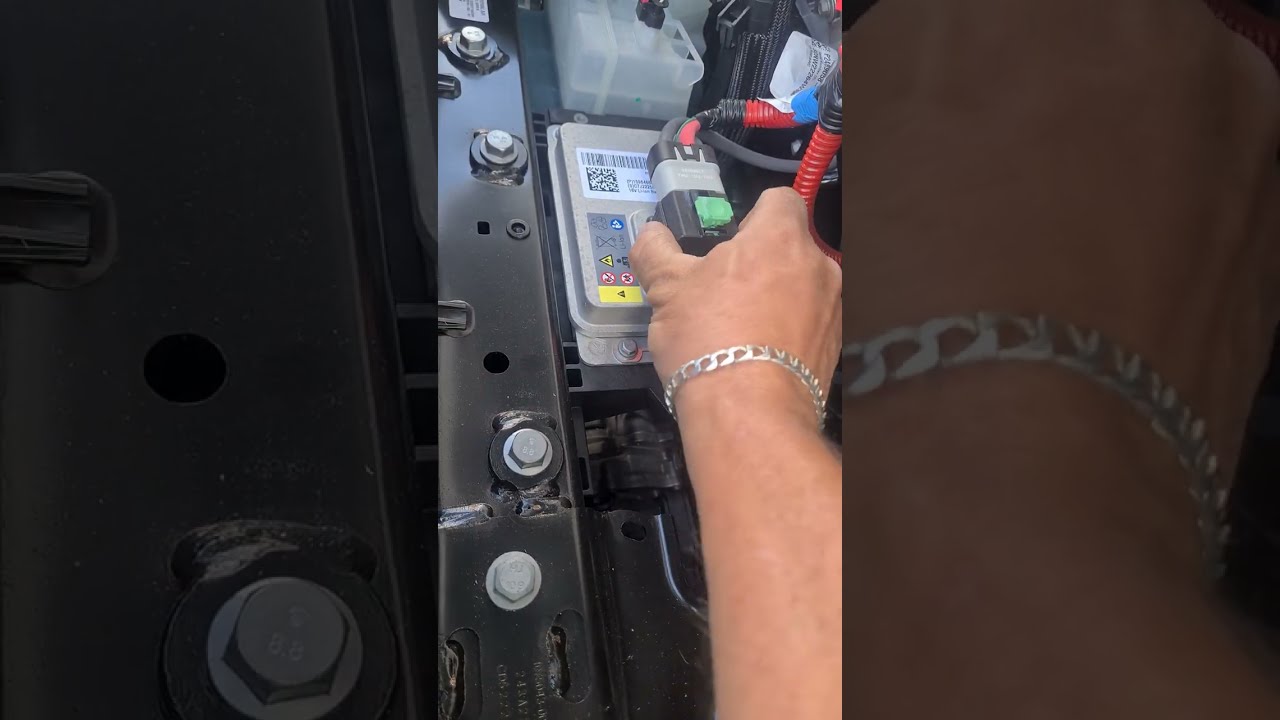 как выключить Tesla Model 3 или Model Y