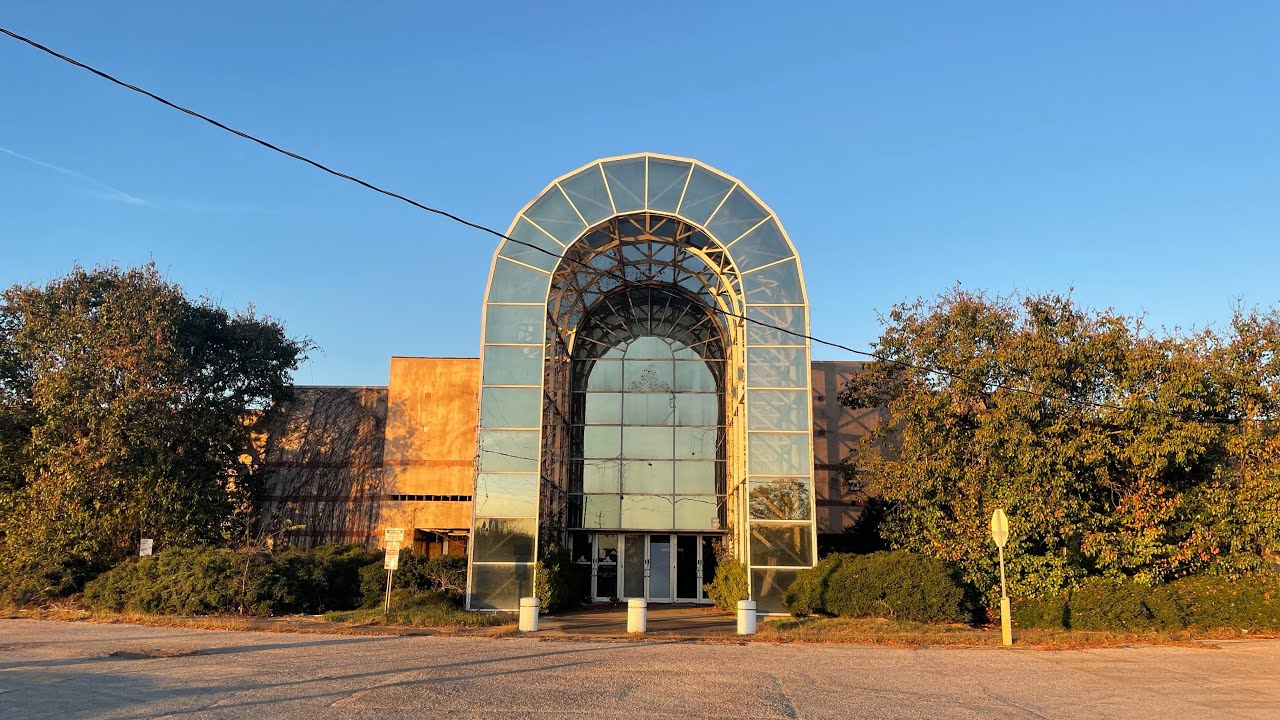 Exploring the Abandoned Montgomery Mall. Montgomery Al