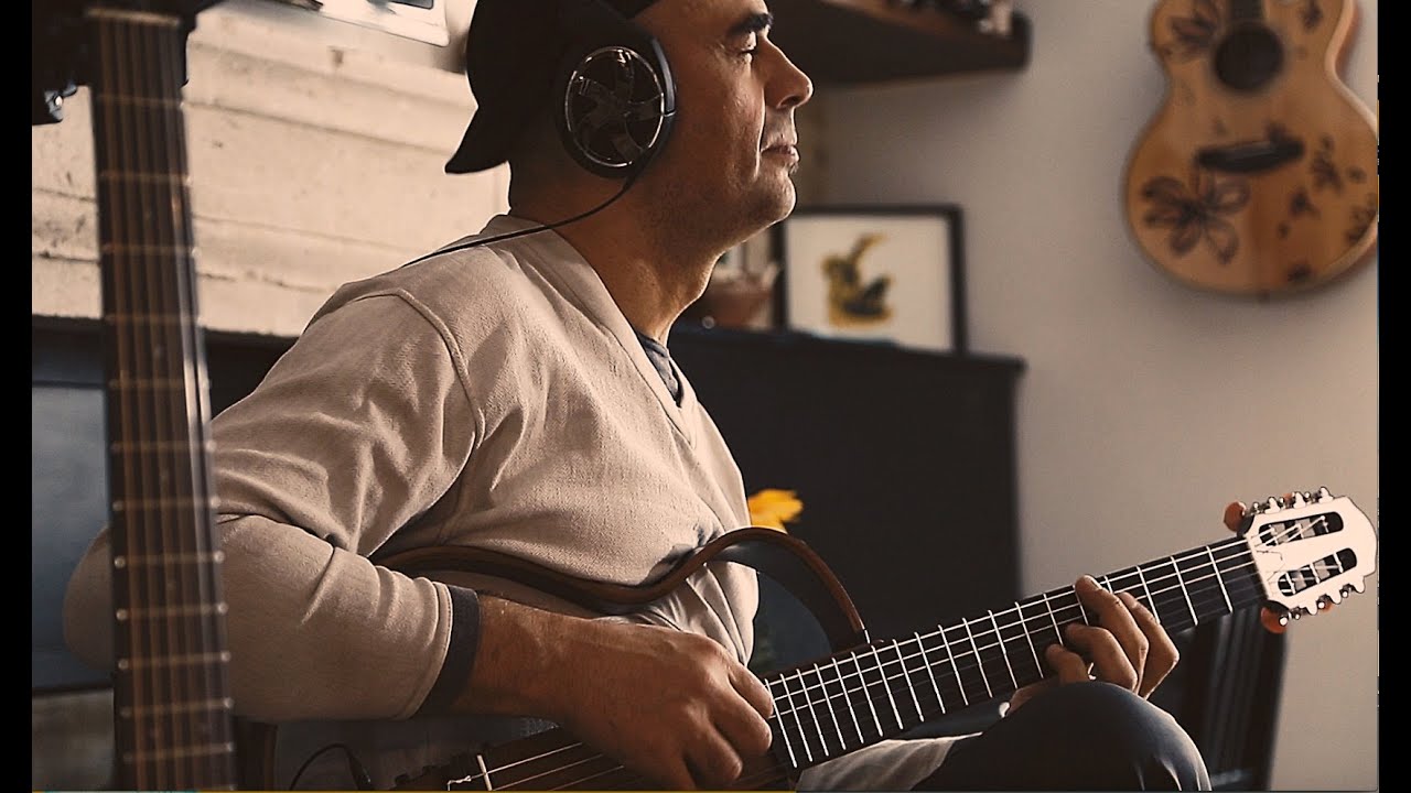 THE SILENT GUITAR  - YAMAHA  - Antonio Forcione new toy