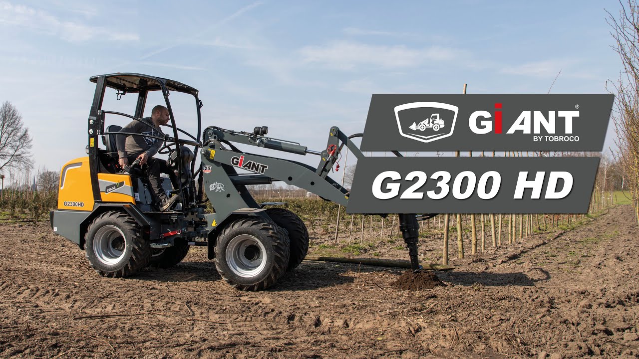 G2300 HD AT WORK IN LANDSCAPING AND GARDENING // TOBROCO-GIANT