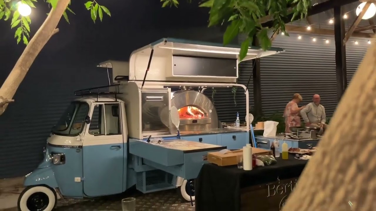 Ape Piaggio Food Pizza Truck @boscarrelli @bertinobrothersmobilefood2005