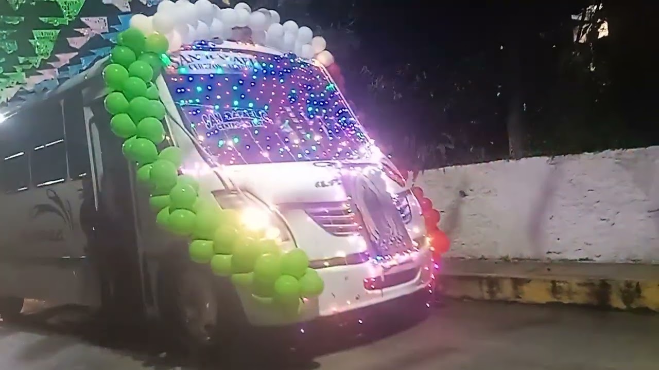 desfile de los autobuses de la línea de San Rafael caleria y también la línea de carriles
