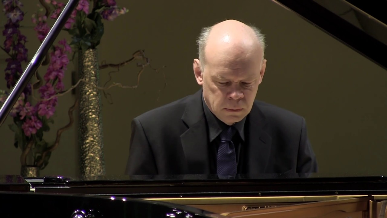 Veljo Tormis  Prelüüd ja fuuga nr. 1 / Prelude and fugue No. 1 - Mati Mikalai (piano)