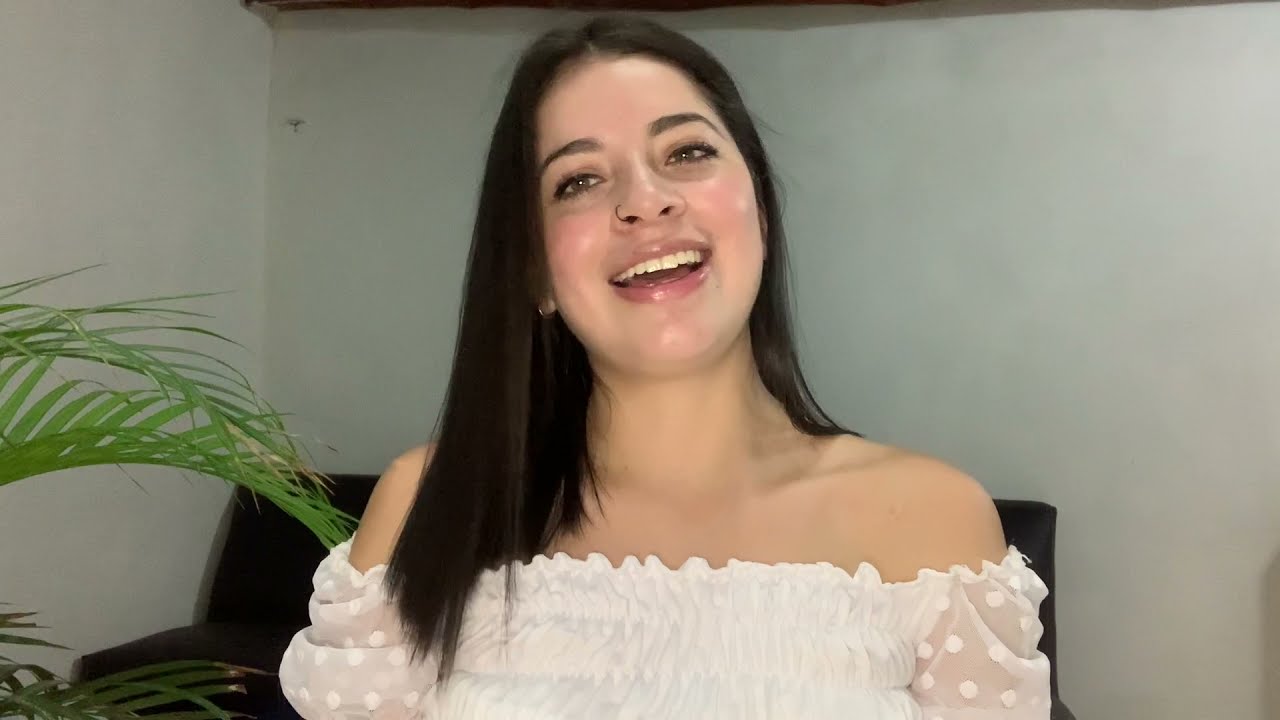COLOMBIANA REACCIONA A Carla Morrison 