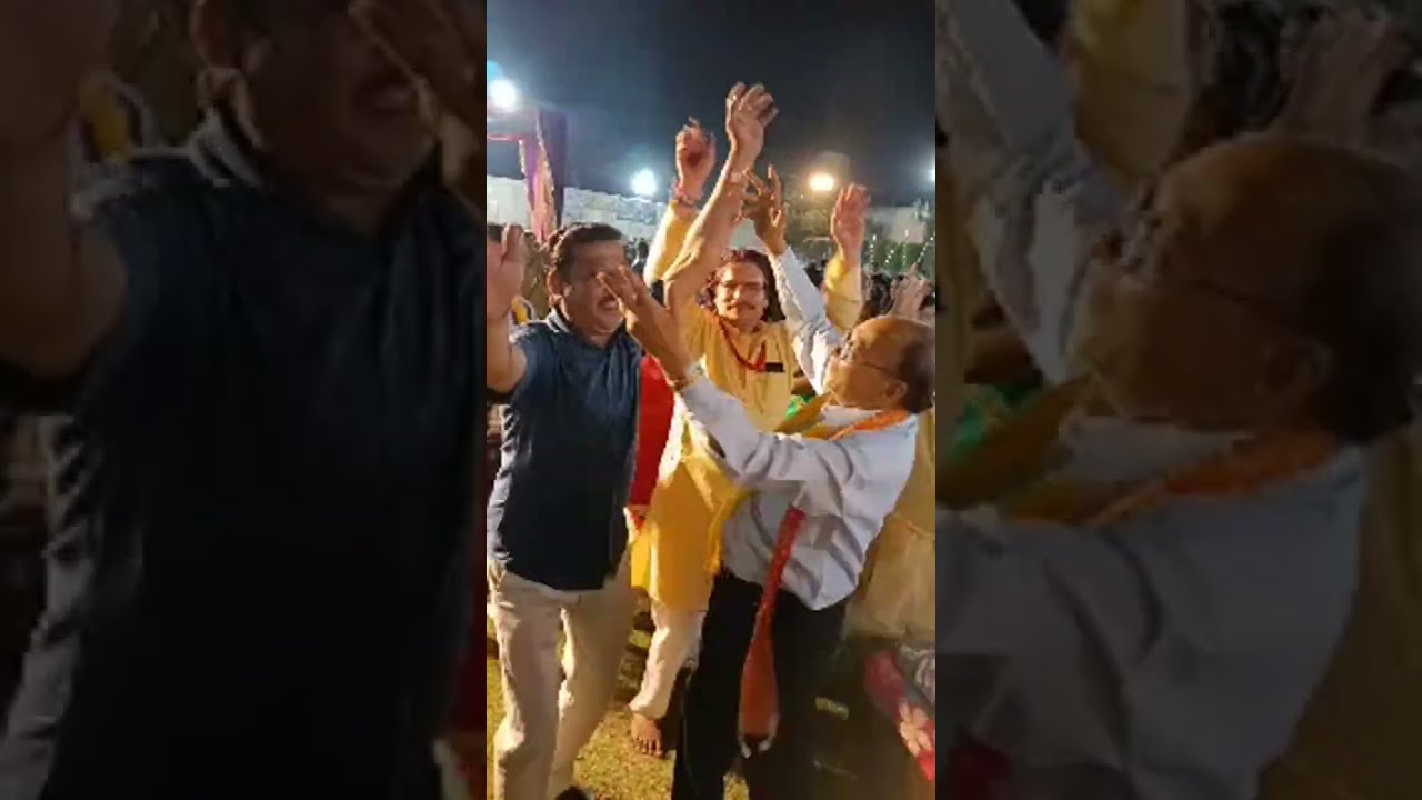 bharat agrawal  लाइव है! Radha Krishna ji ka Vivah mein Khushi manate hue dance karte hue log