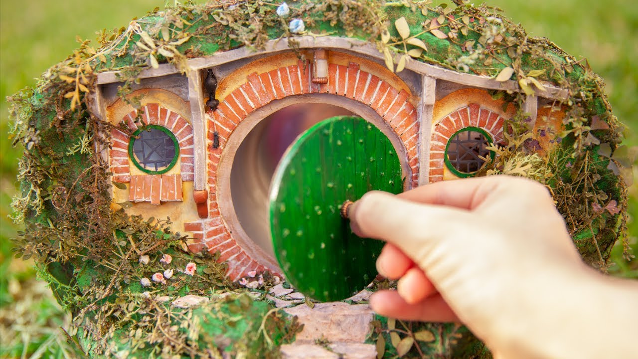 DIY Miniature Hobbit Hole Light From a Peanut Can