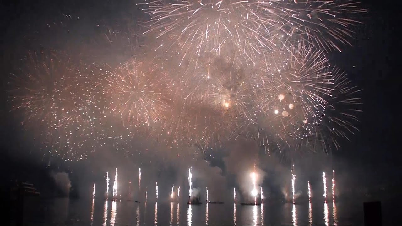 Genève - Grand Feu pyromélodique des Fêtes de Genève 2015