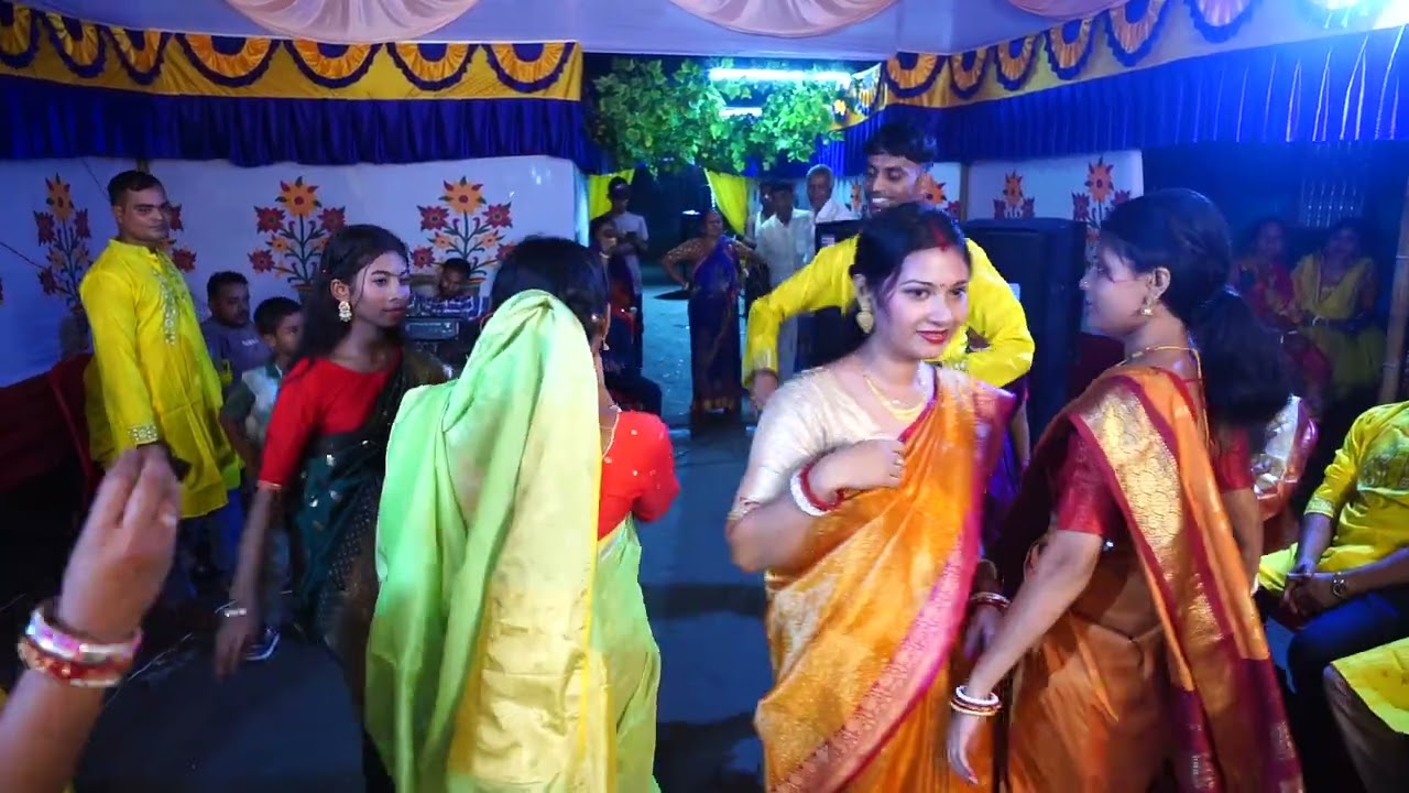 চন্দর এর গায়ে হলুদের নাচ,,,