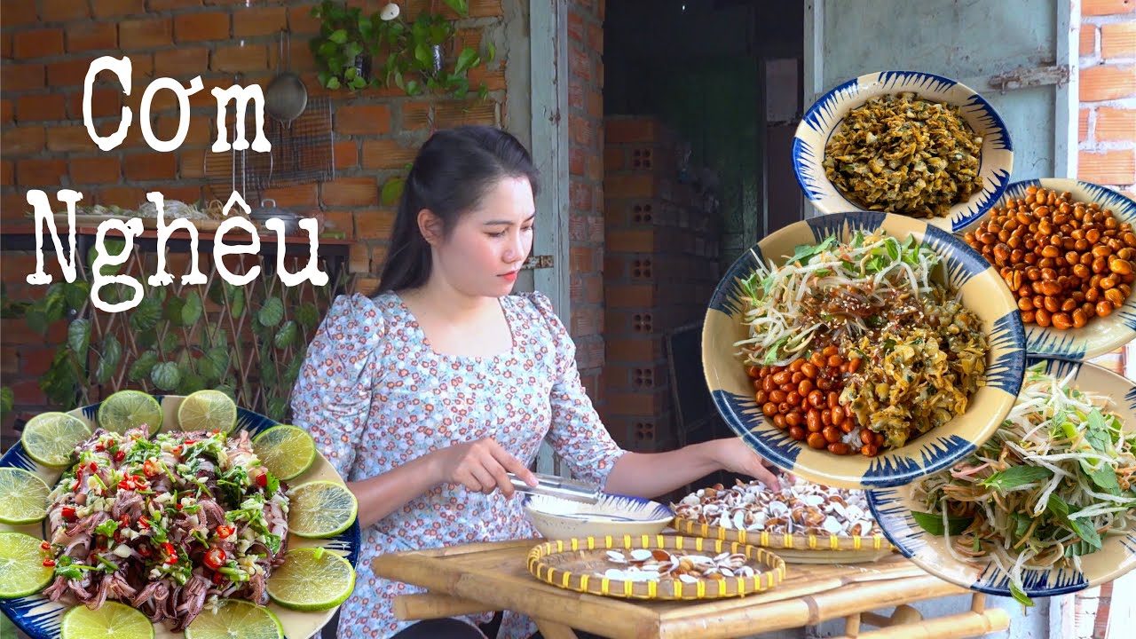 Cơm Hến Được Nấu Từ Nghêu Biển ll Món Ăn Cung Đình Lâu Đời Xứ Huế