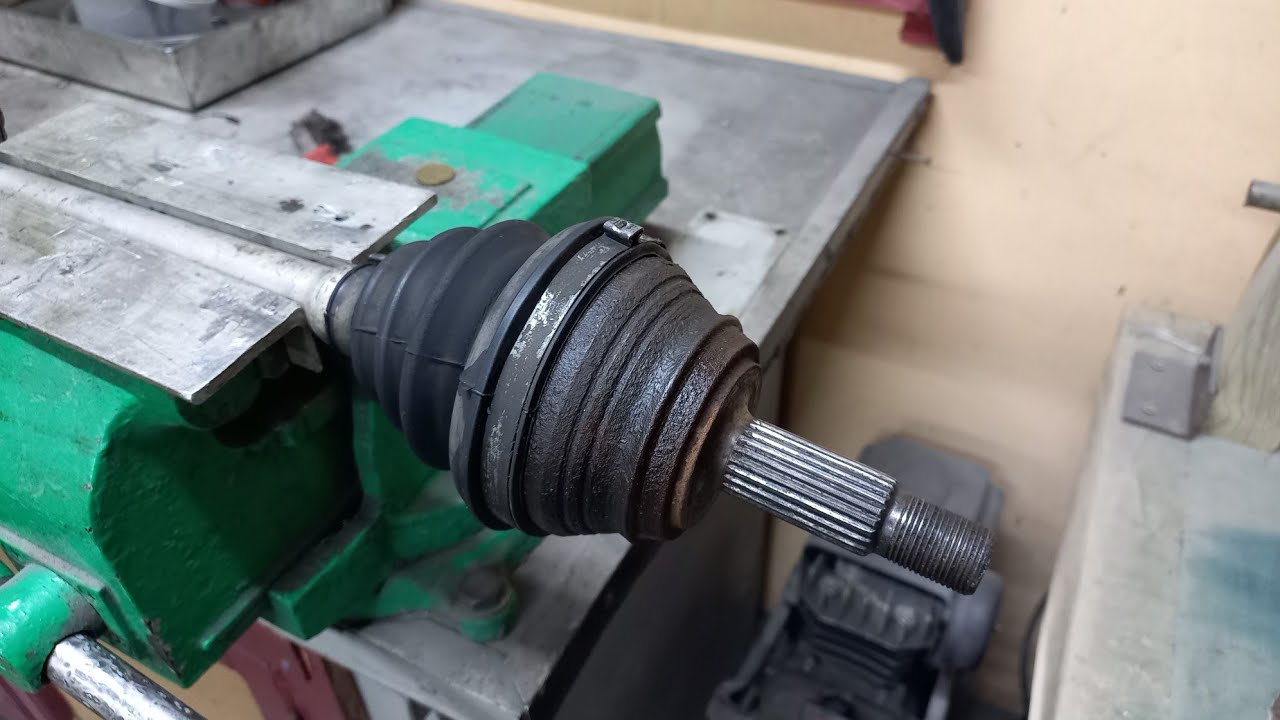 Замена пыльника внешнего шруса пассат б3. How to Change CV joint boot passat 35i