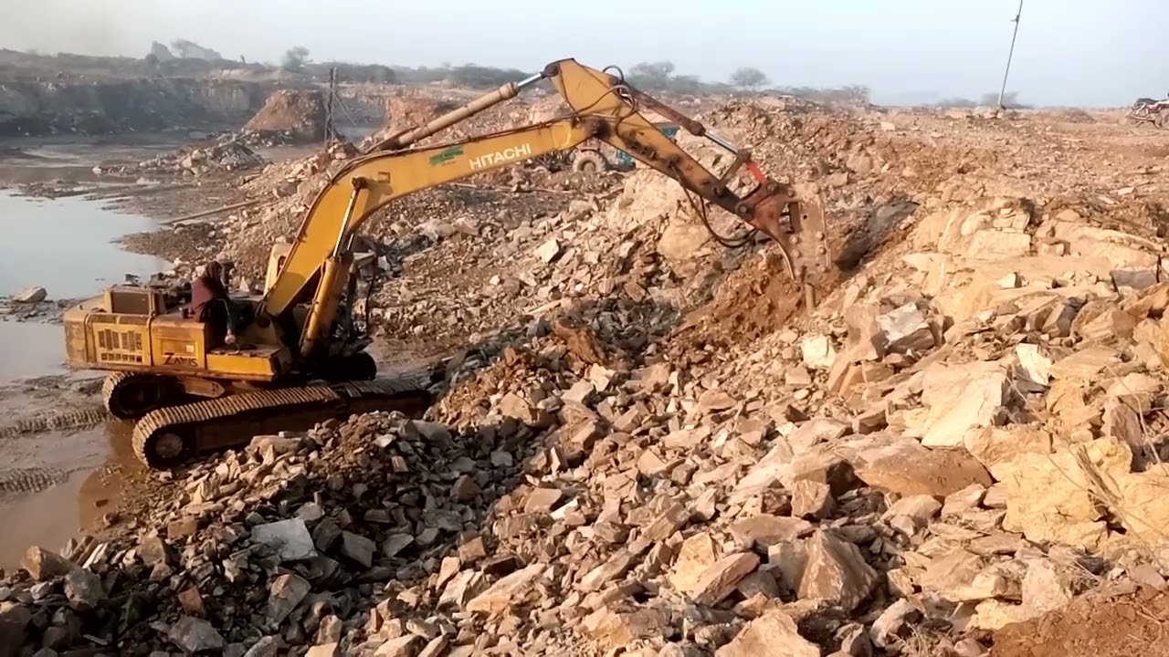 Big  Rock Jaw Crusher  Machin  in  Action. l powerful  Stone  Crushing  ASMR Sounds. 