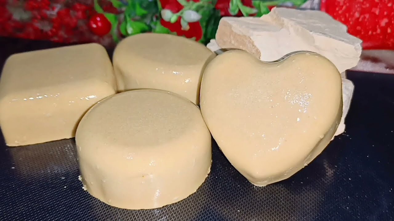 DIY Multani Mitti Sope💚Permanent Skin Whitening l Multani Mitti Soap for Dark Spots, Acne, Pimples