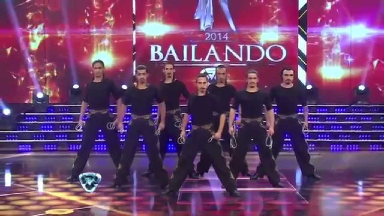 Los Potros Malambo en Show Match - acompañando a Hernan Piquin - Bailando 2014