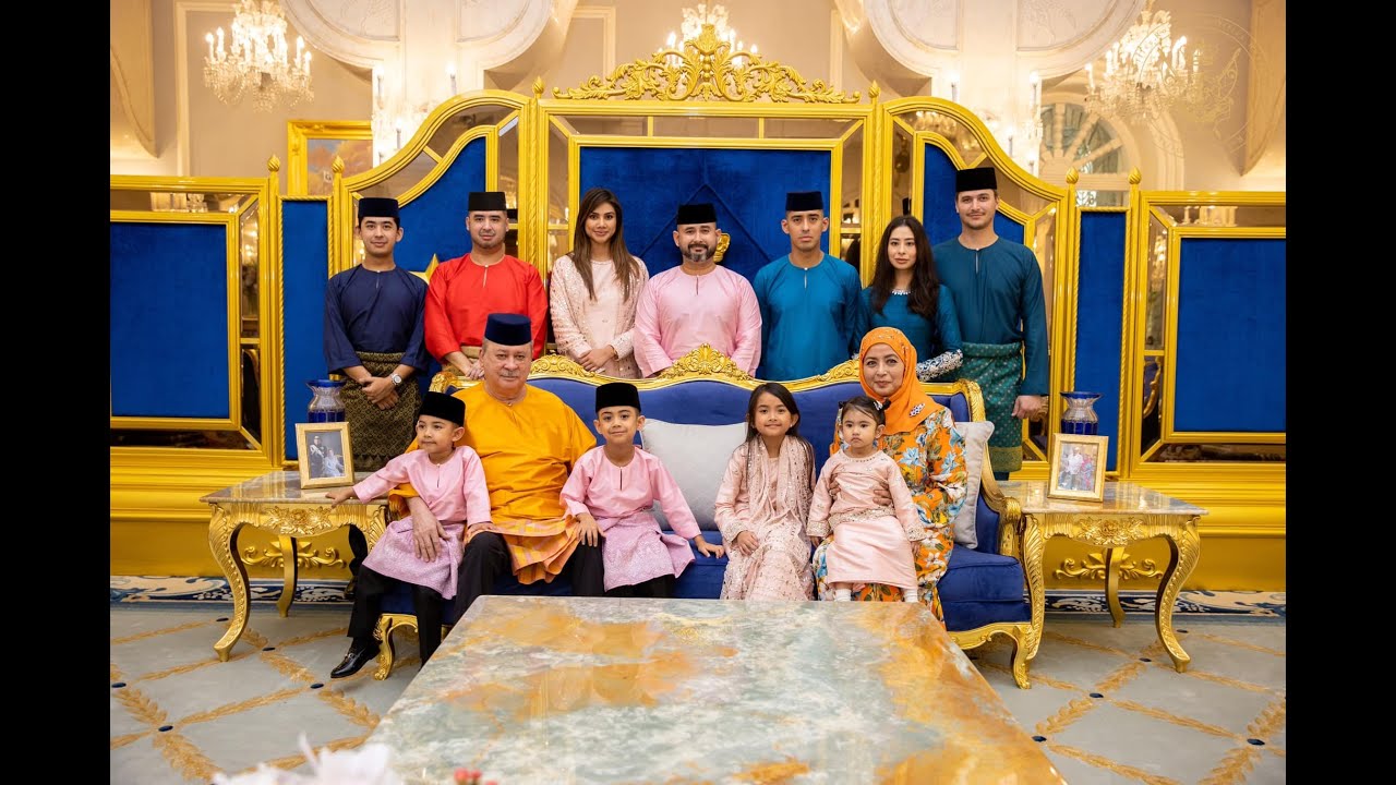 SAMBUTAN AIDILFITRI KELUARGA DIRAJA JOHOR