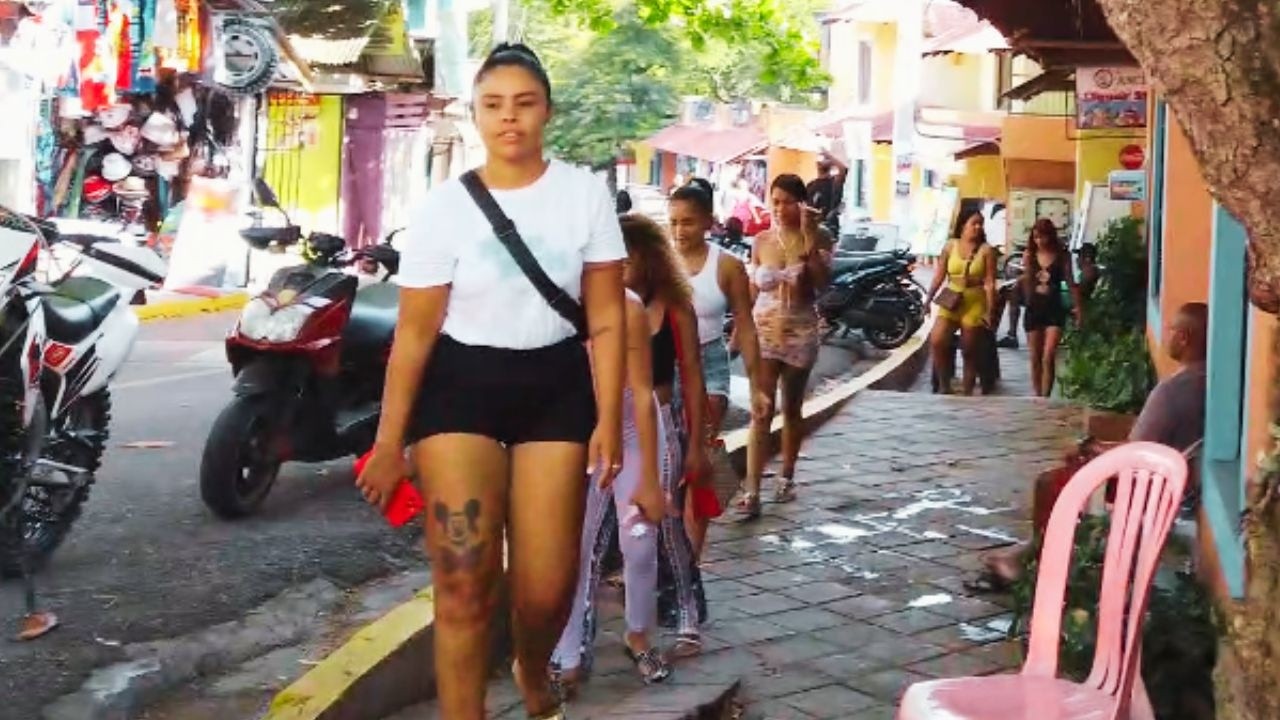 Walking Through Sos&uacute;a Dominican Republic 🇩🇴 | Beach Town Street Tour 01