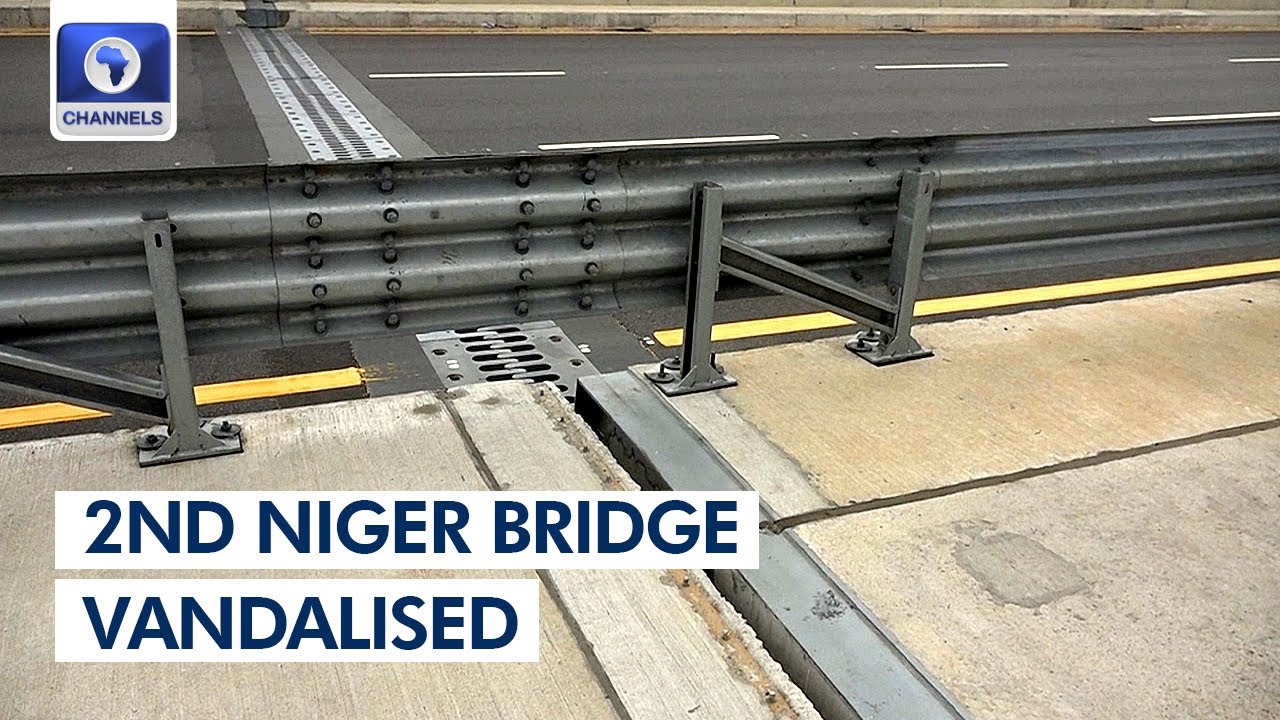 Second Niger Bridge Vandalised, FG Assures Motorists Of Structural Safety