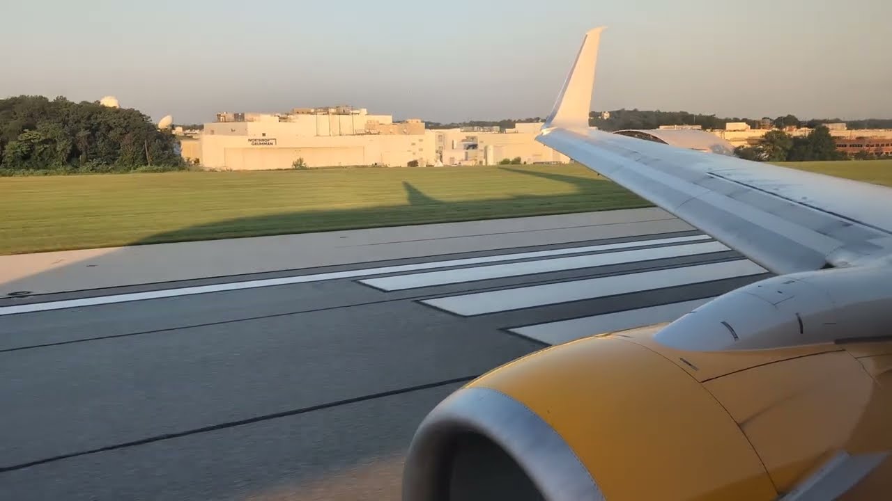Southwest Airlines 737-800 takeoff from Baltimore/Washington Int'l Airport (BWI) - N8655D