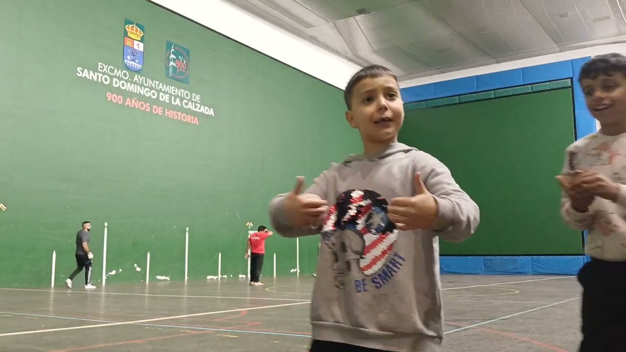 Tercera parte jugando q pelota 🤚✨️⚾️
