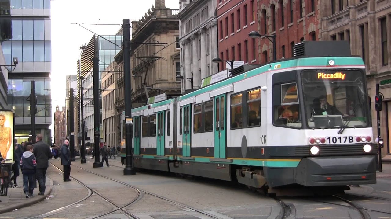 Manchester Metrolink T68 twilight