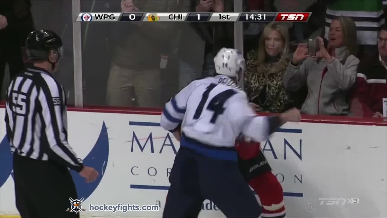 Anthony Peluso vs Bryan Bickell Jan 16, 2015