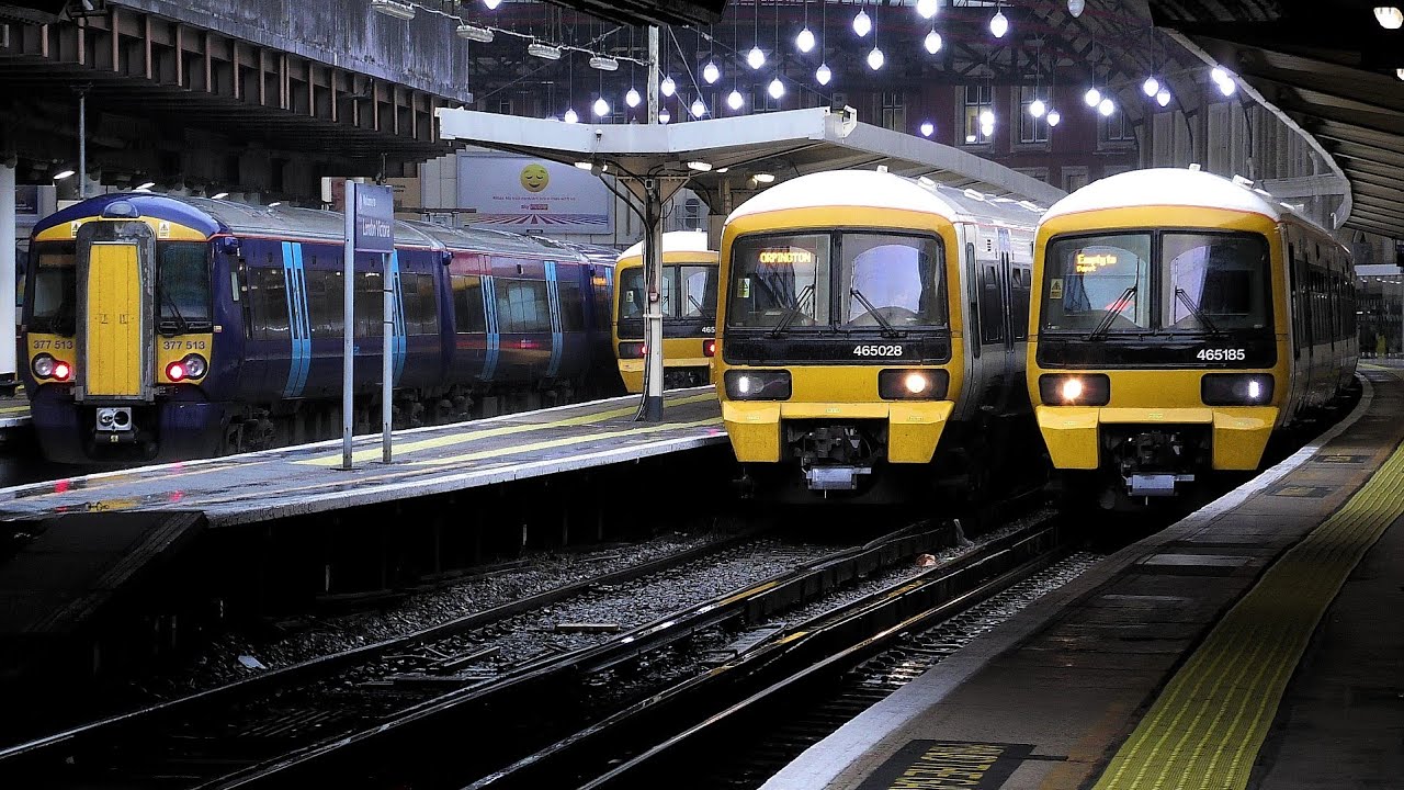 Trains at London Victoria (Southeastern) - 01/10/2024