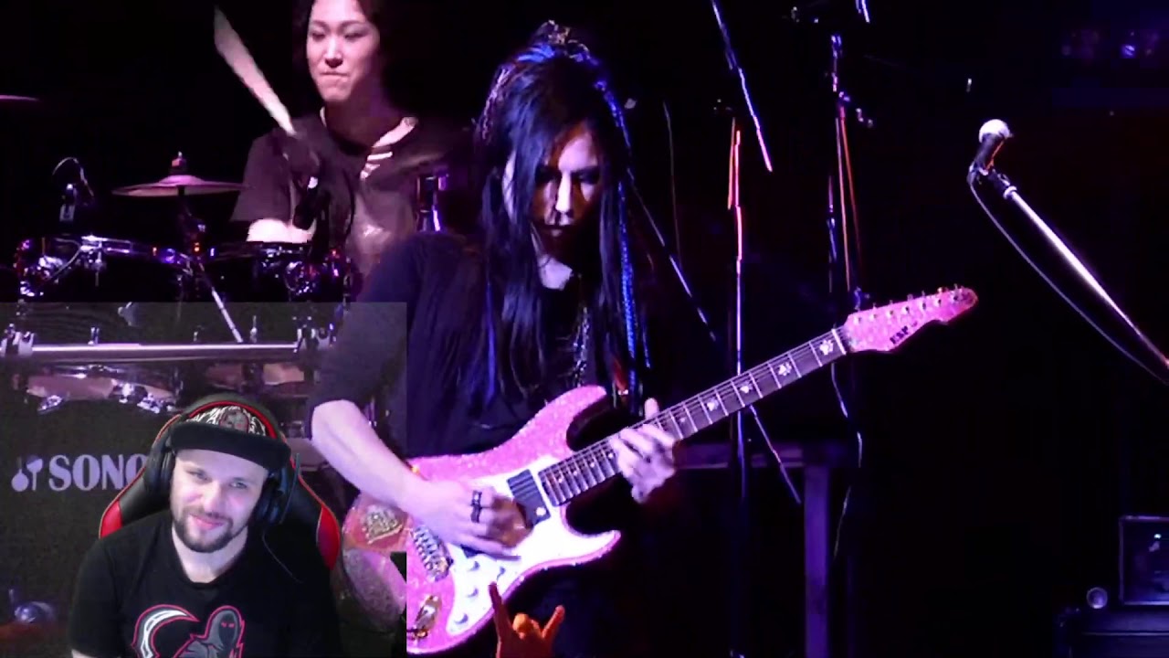 大村孝佳 (Takayoshi Ohmura) - Band Solo Reaction a Kamiband rock out!