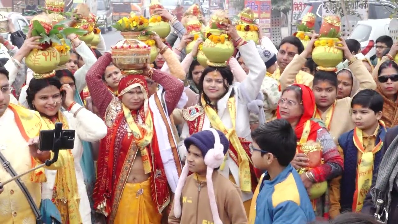 भव्य कलश यात्रा सादाबाद Aachary Rajesh sharma ji