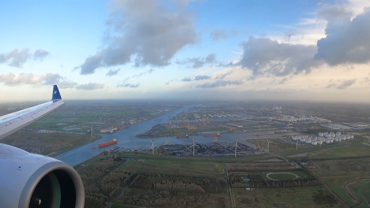 Sunset Landing Into Amsterdam Schiphol (Air France A220-300)