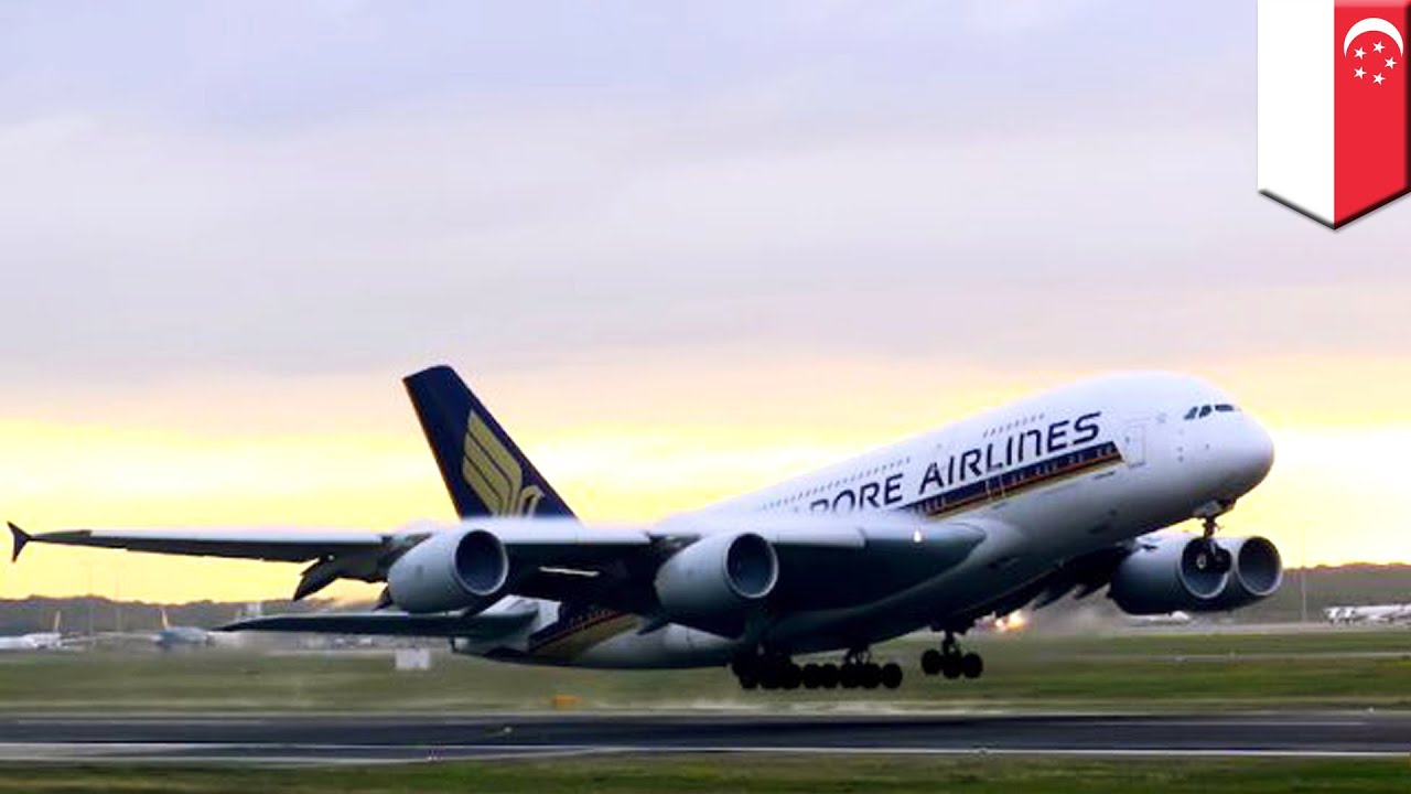 Singapore Airlines jet drops 13,000 ft after both engines lost power - TomoNews