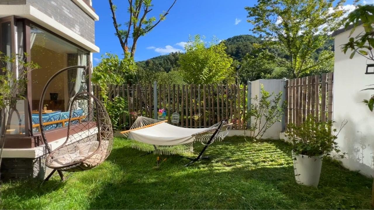大理75平小院子叠墅像住进宫崎骏的动画里 花花草草两人一猫 大理洱海边的家