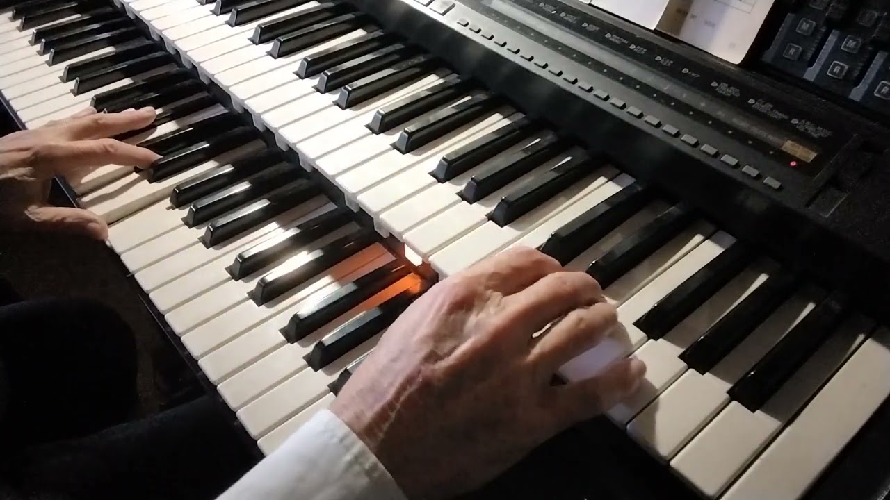 THE LONELY SHEPHERD - El Pastor Solitario - (Aut. James Last) - Arreglos, Flauta Pan y Cuerdas. 