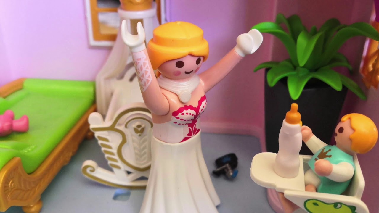 La princesse s'occupe du bébé - Château de princesse - Playmobil