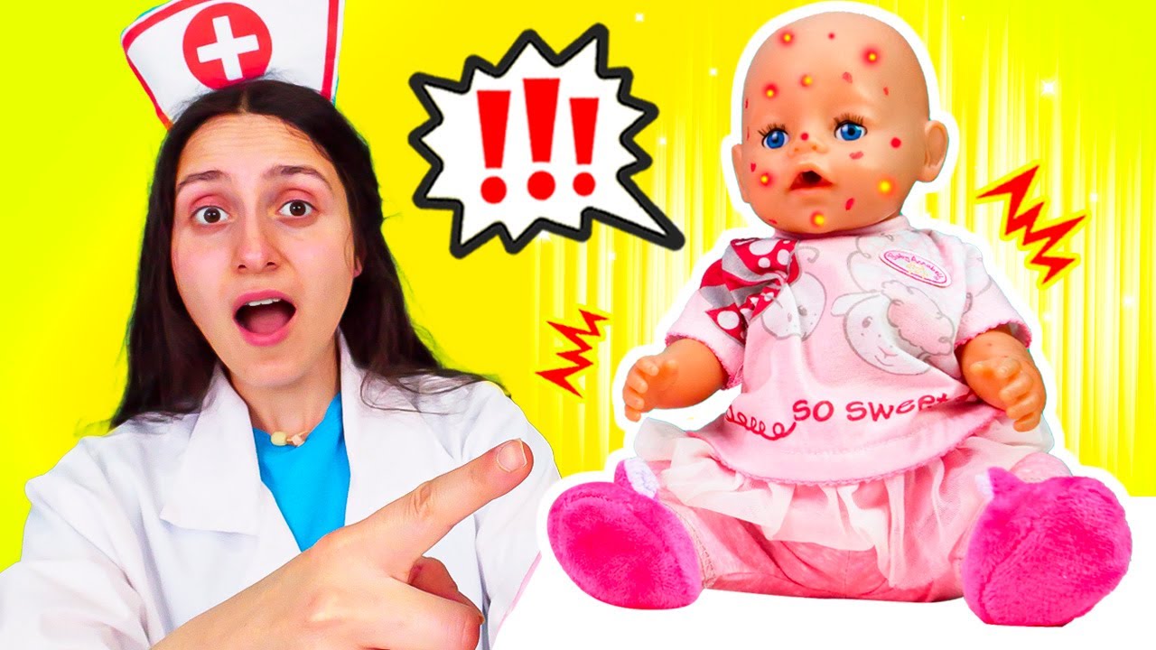 La bambola Susanna non si sente bene: portiamola dal dottore!🤧 Video con giochi per bambini