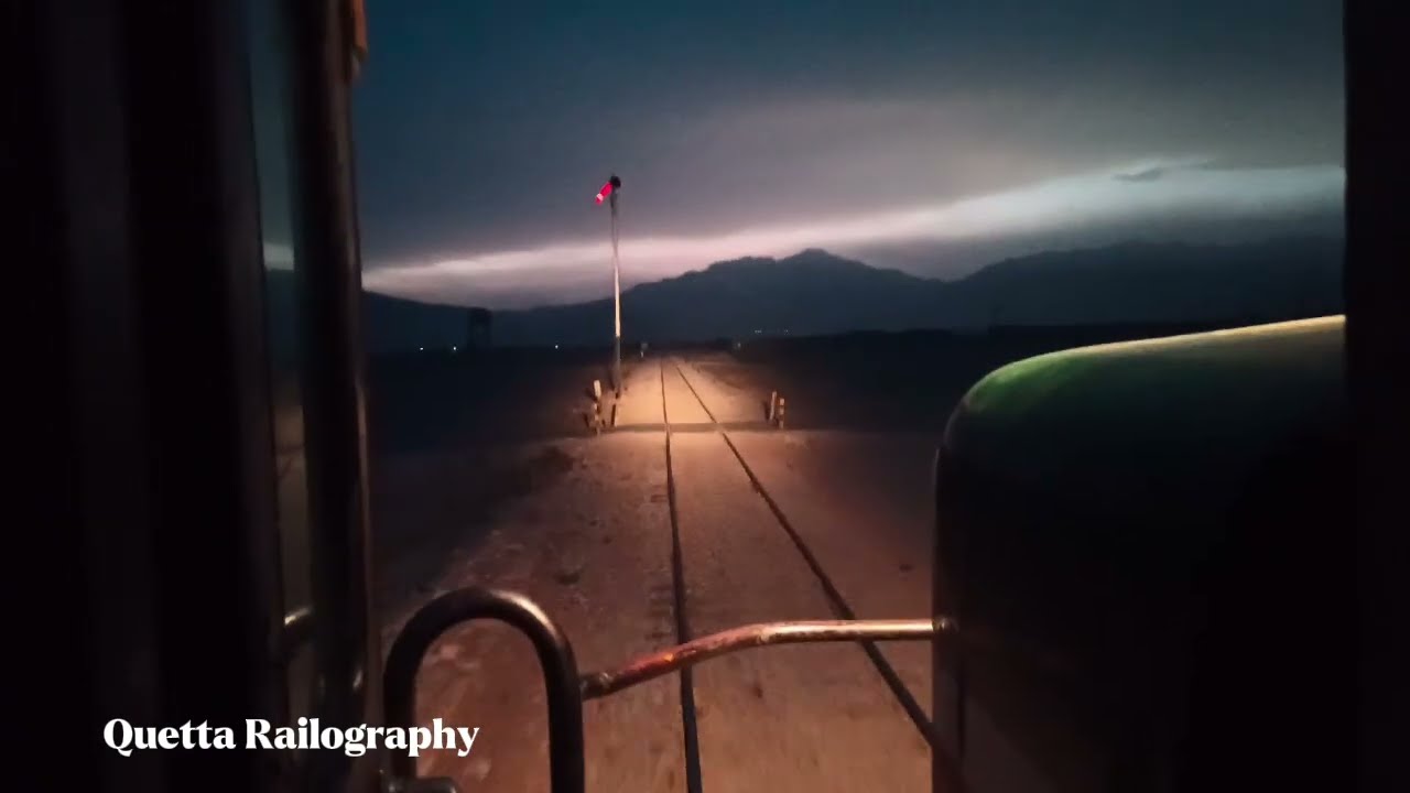 3UP Bolan Mail arrived at Spezand junction Quetta / Cloudy weather ☁️☁️ @QuettaRailography