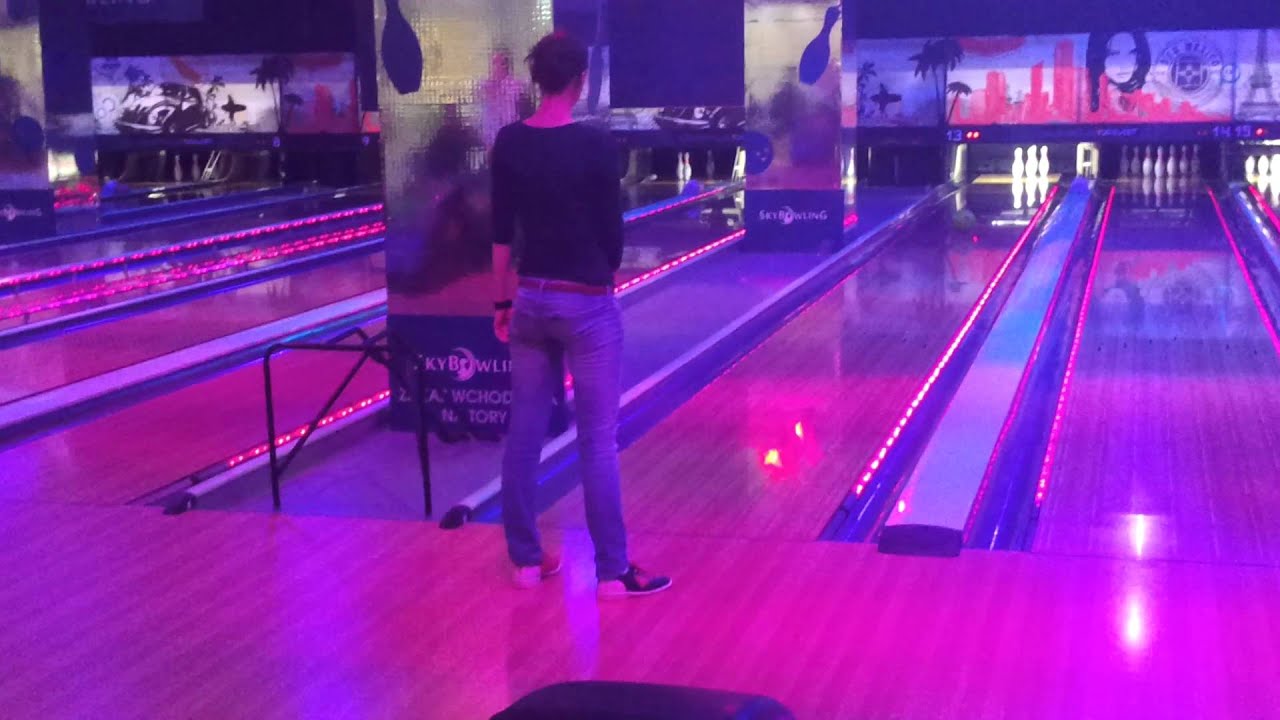 Sky Bowling - gra w 8 os&oacute;b