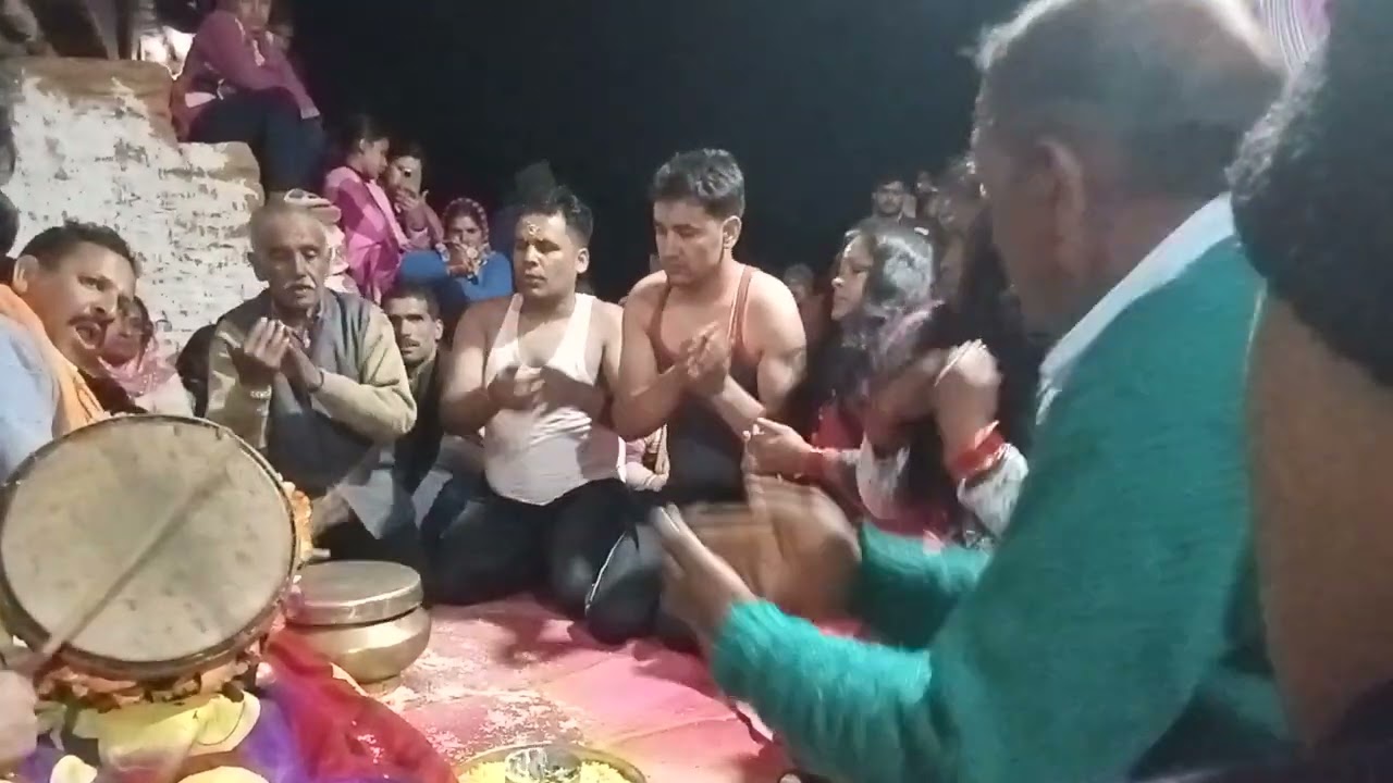 अब गंगा स्नान की ओर जागर गुरु श्री रमेश चंद्र सती जी 🙏#पहाड़ीlifestyle #देवभूमि रीती घरेलू जागर