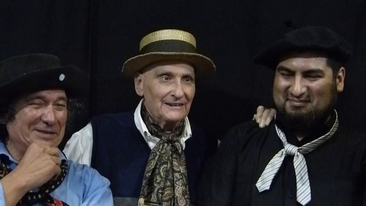 NOCHES PAYADORAS XIV (9). Lázaro Moreno con todos: rueda de improvisación final (5.11.2019) - 00291