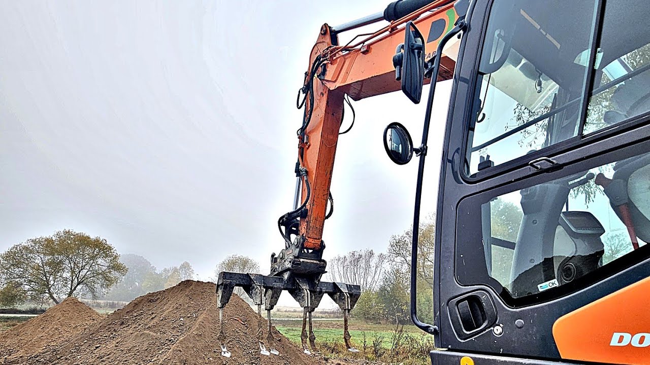 (za) mieszanie na placu | Doosan DX210w i osprzęty MTS