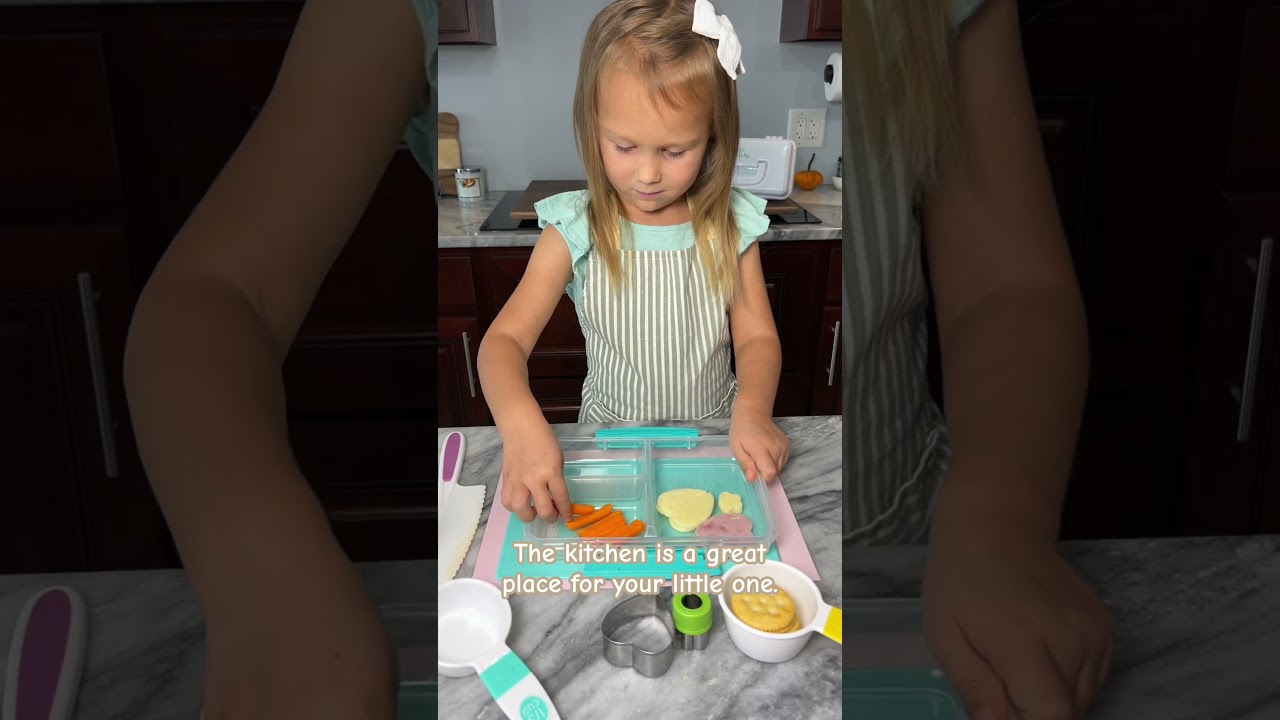 Make your own lunchable. It's so much better. #schoollunchideas #lunchables #kidfriendly #protein